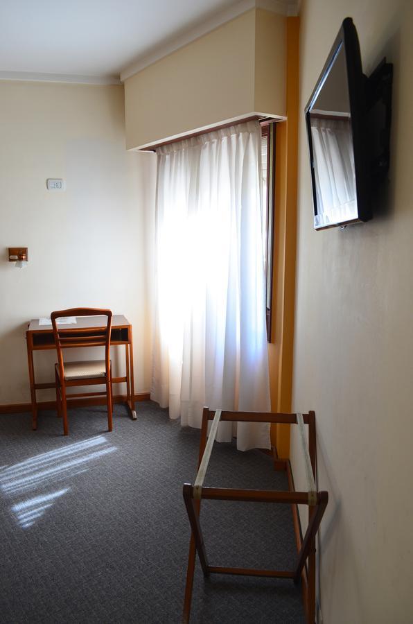 Hotel Huemul 헤네랄 로카 외부 사진